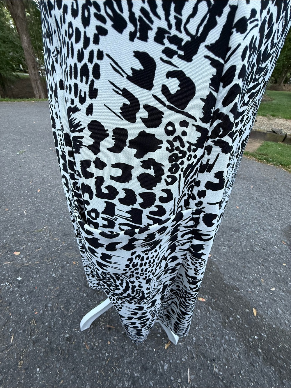 AGB Black & White Animal-Print Midi Sheath Dress - Picture 5 of 6